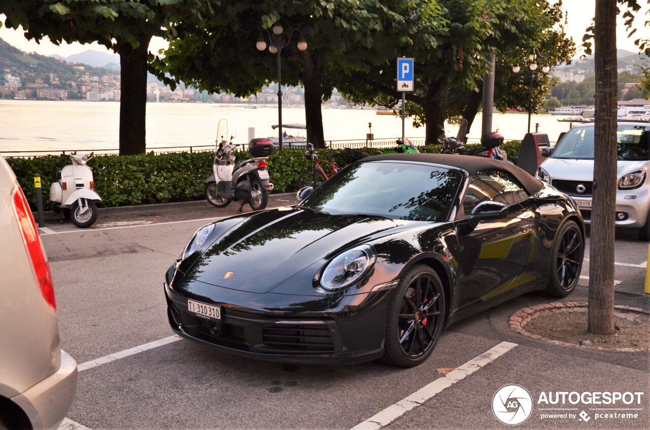 Porsche 992 Carrera 4S Cabriolet