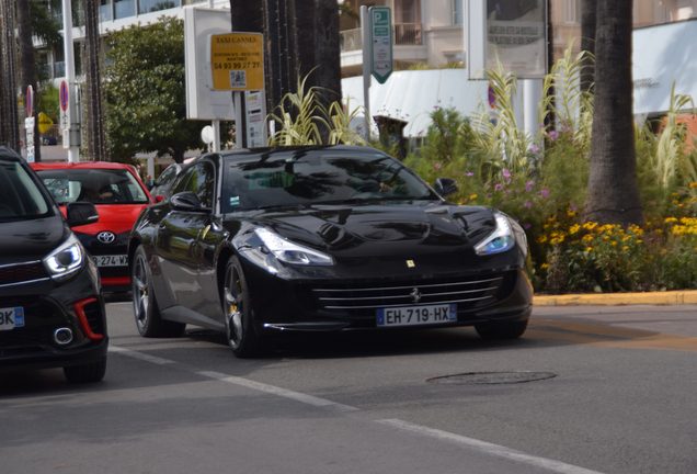 Ferrari GTC4Lusso