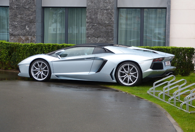 Lamborghini Aventador LP700-4 Roadster