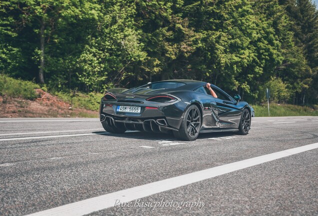 McLaren 570S