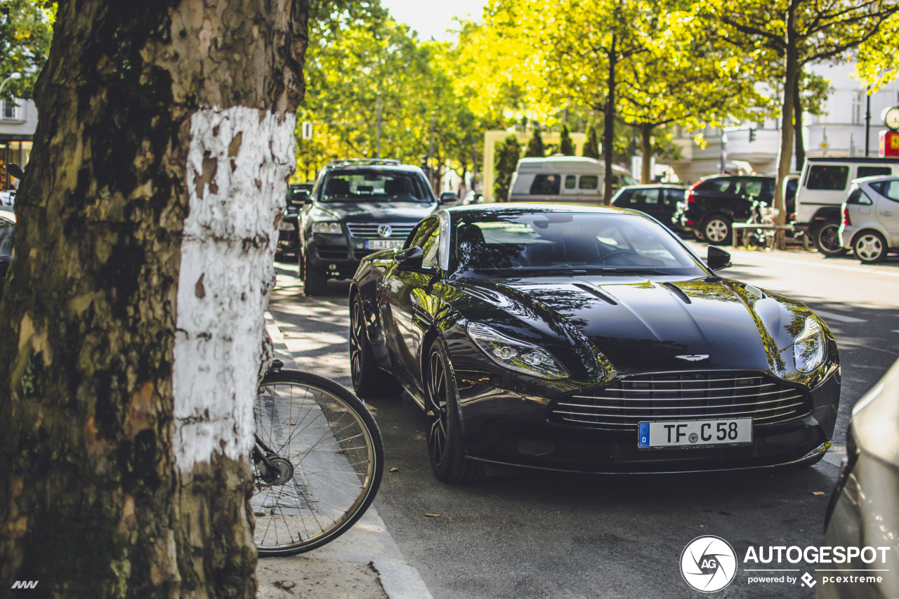 Aston Martin DB11