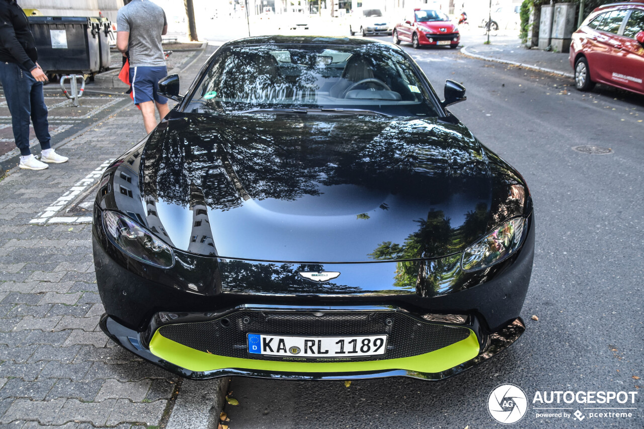 Aston Martin V8 Vantage 2018