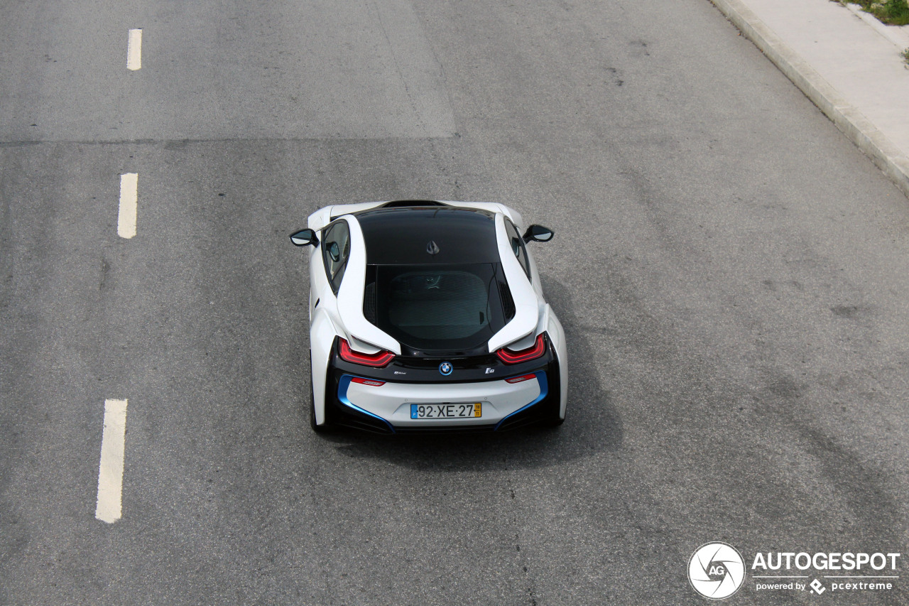 BMW i8