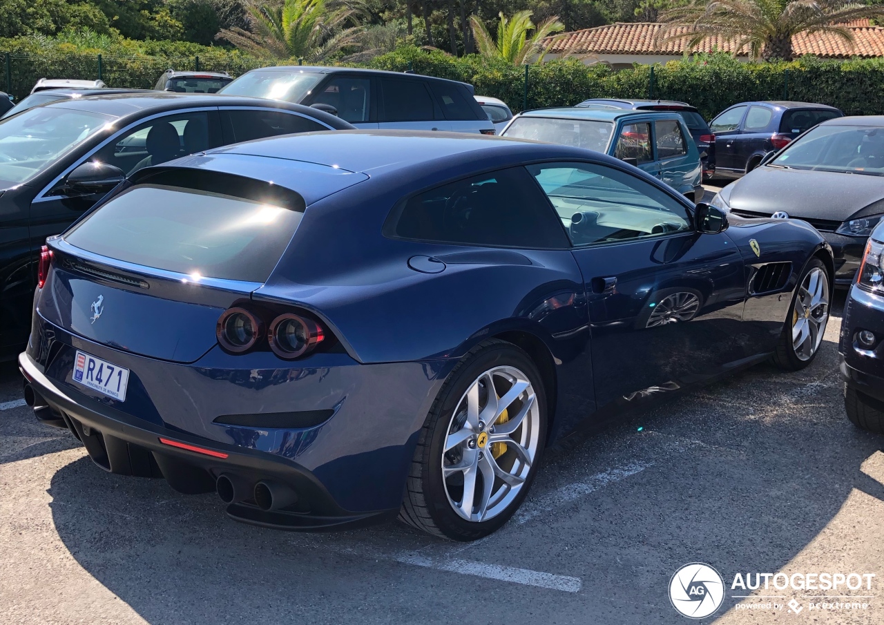 Ferrari GTC4Lusso T