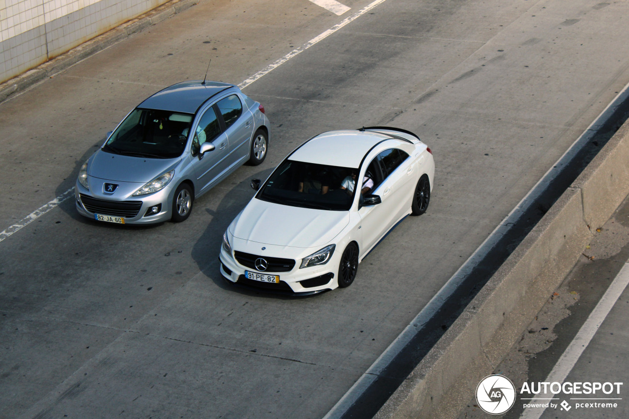 Mercedes-Benz CLA 45 AMG C117