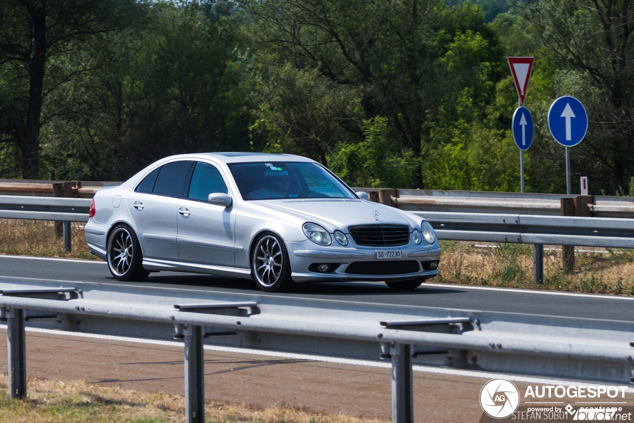 Mercedes-Benz E 55 AMG