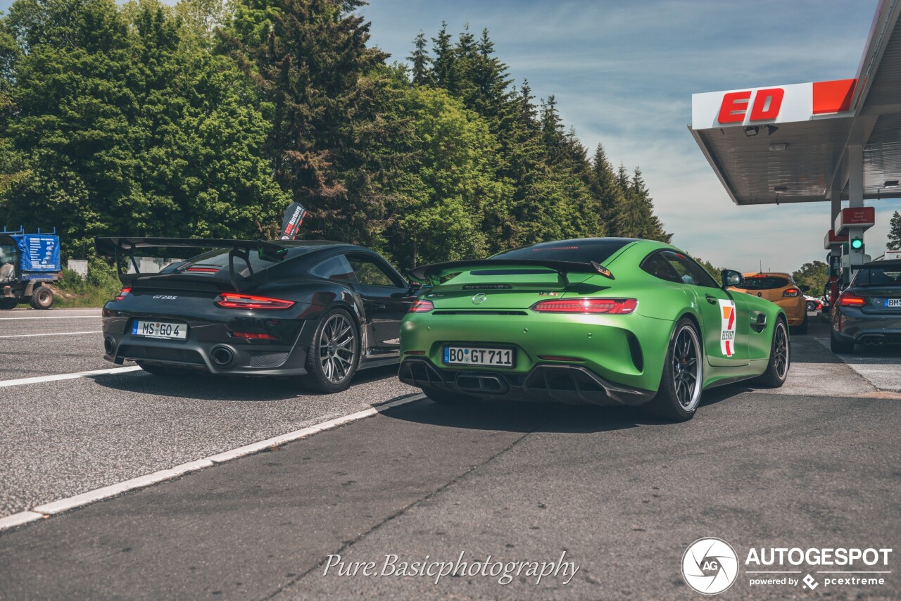 Porsche 991 GT2 RS Weissach Package