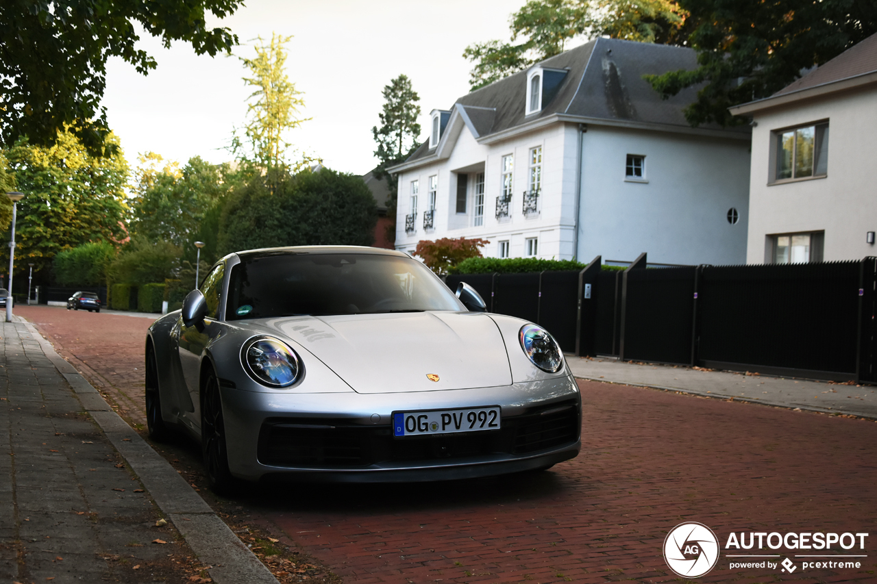 Porsche 992 Carrera 4S