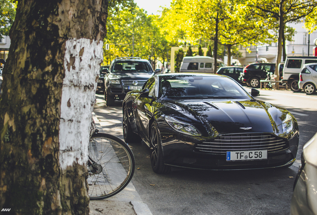 Aston Martin DB11