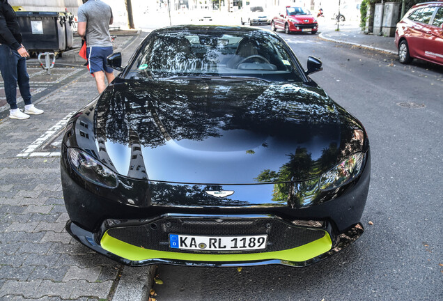 Aston Martin V8 Vantage 2018