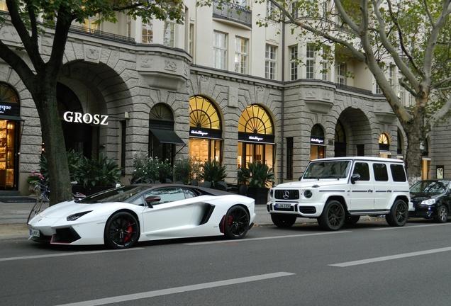 Lamborghini Aventador LP700-4 Pirelli Edition