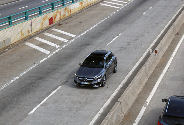 Mercedes-Benz GLA 45 AMG X156