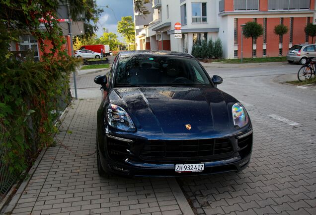 Porsche 95B Macan GTS