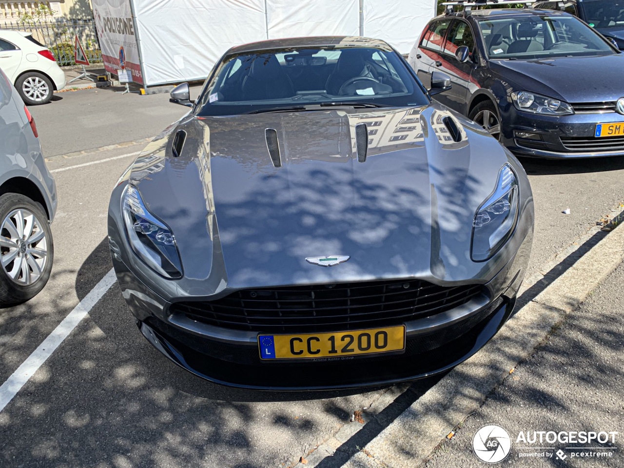 Aston Martin DB11