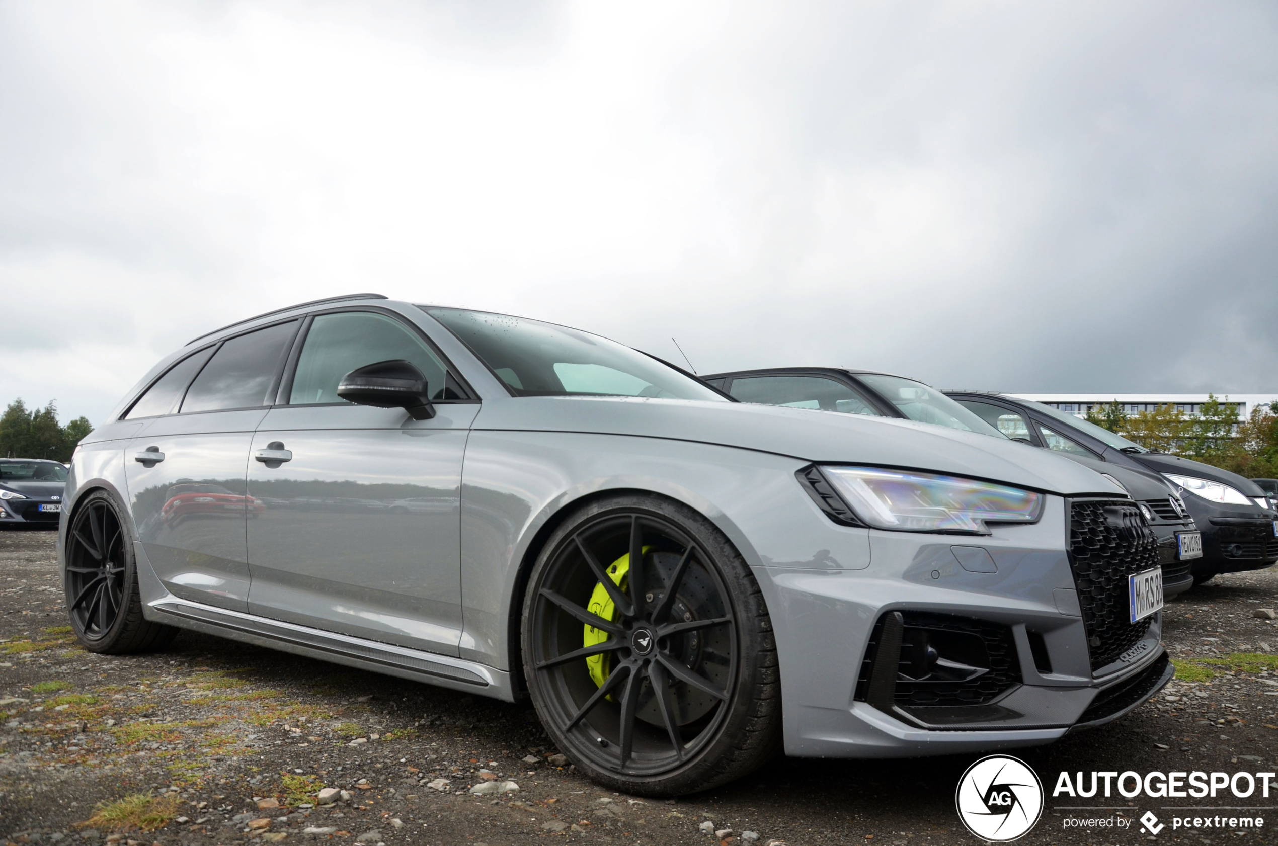 Audi RS4 Avant B9