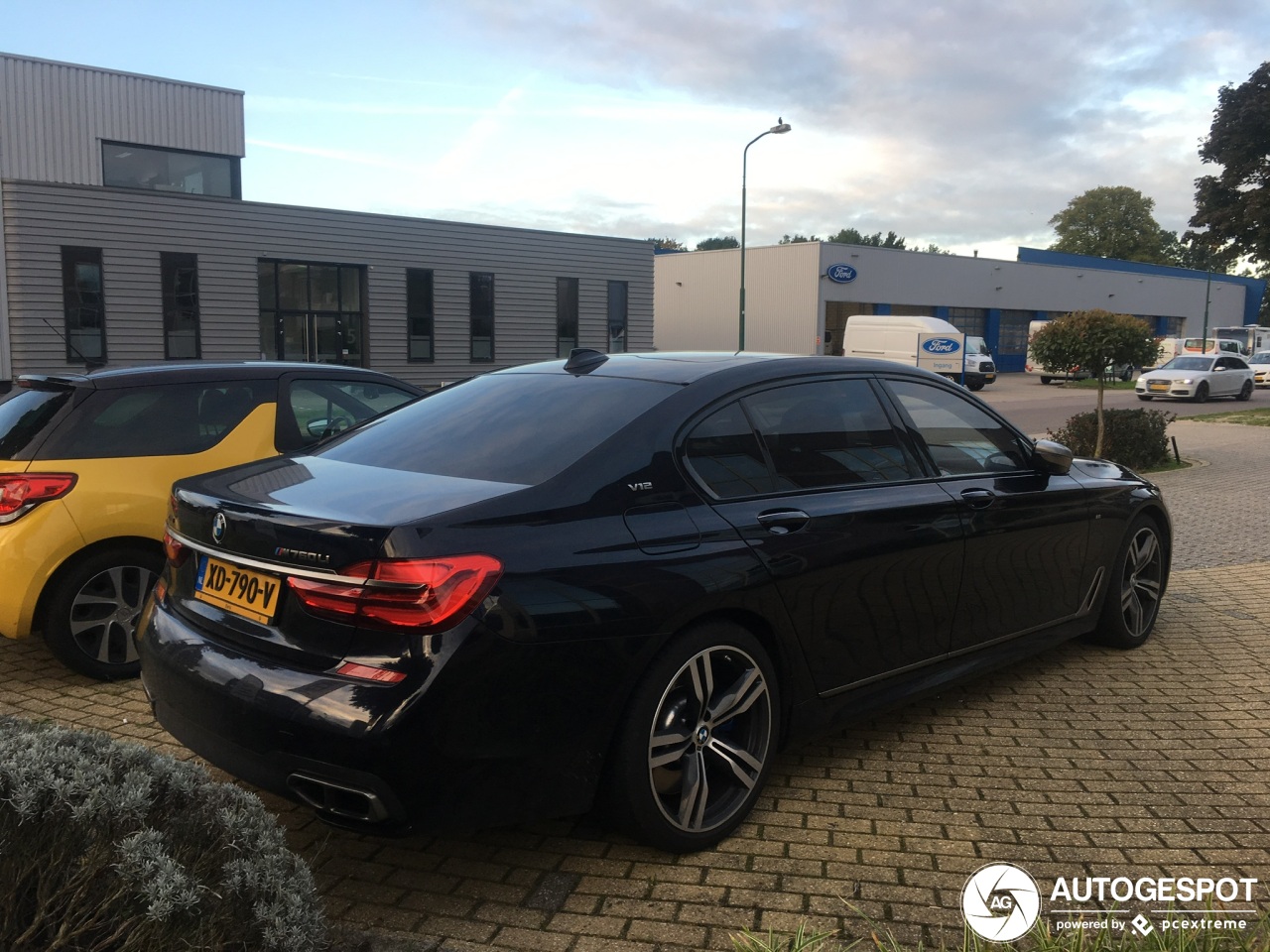 BMW M760Li xDrive