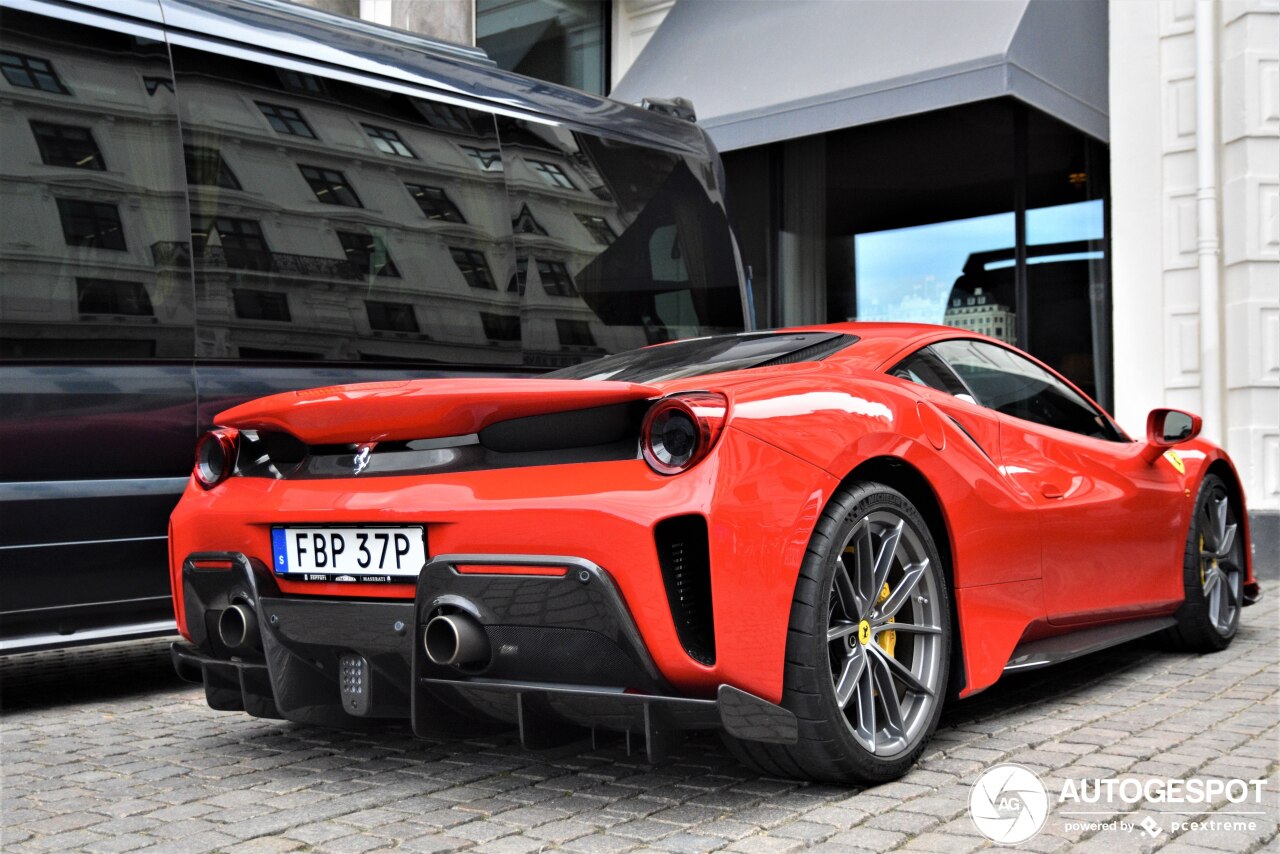 Ferrari 488 Pista