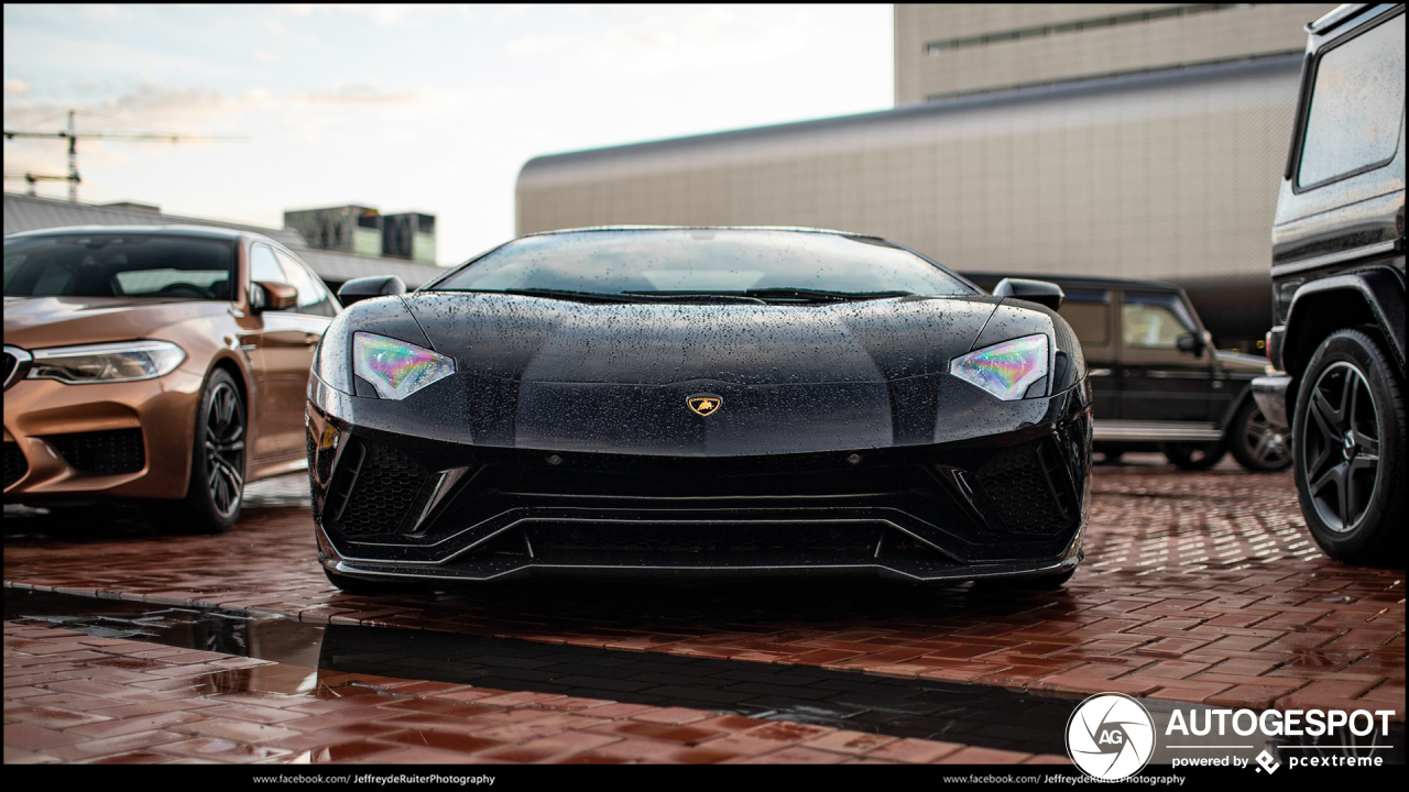 Lamborghini Aventador S LP740-4 Roadster