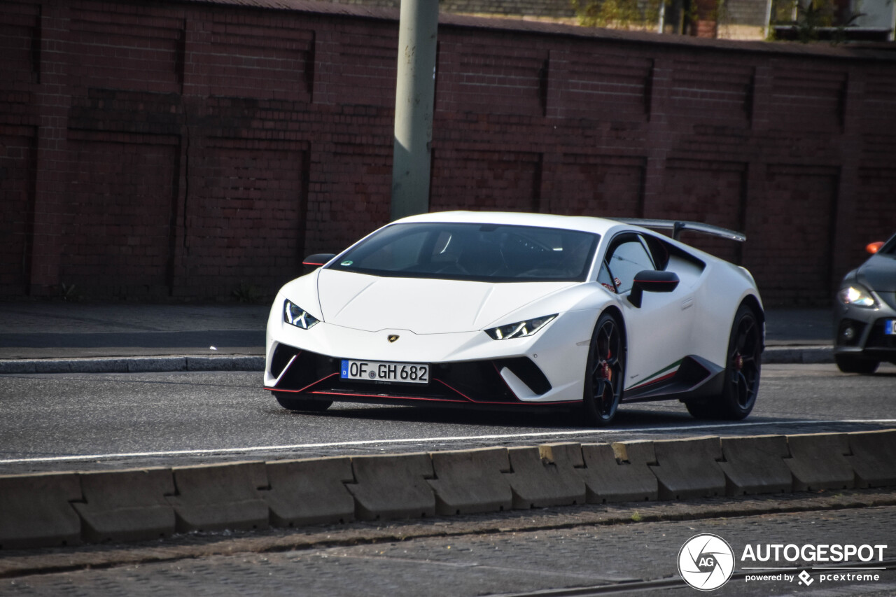 Lamborghini Huracán LP640-4 Performante