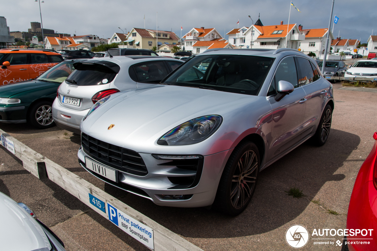 Porsche 95B Macan GTS