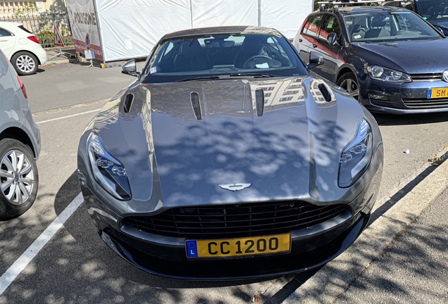 Aston Martin DB11