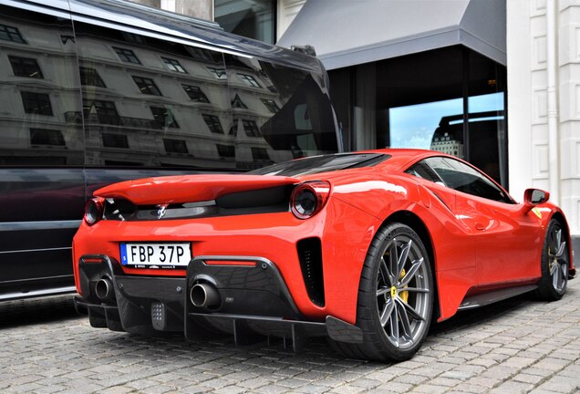 Ferrari 488 Pista