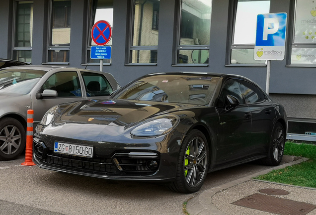 Porsche 971 Panamera Turbo S E-Hybrid