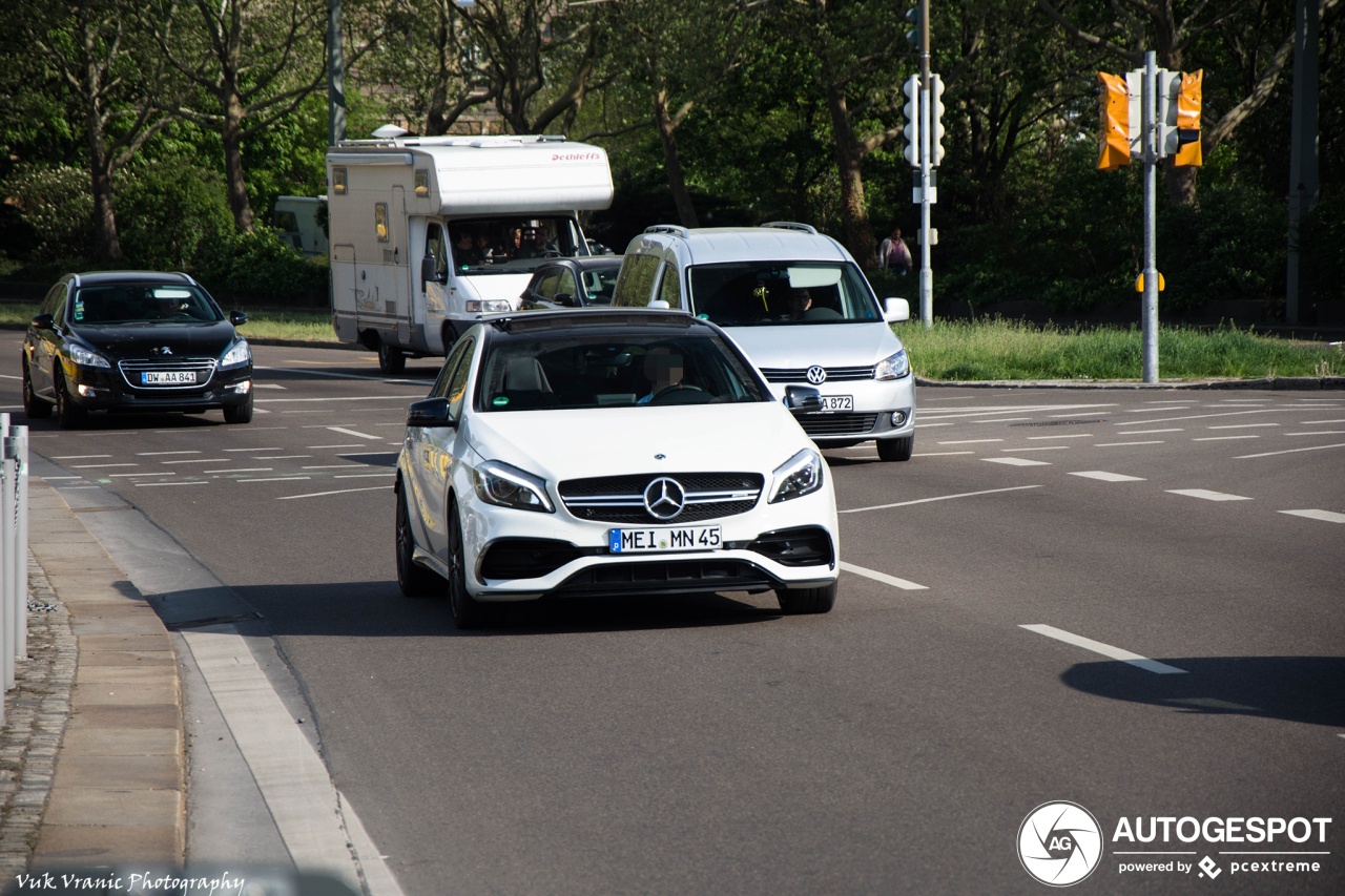 Mercedes-AMG A 45 W176 2015