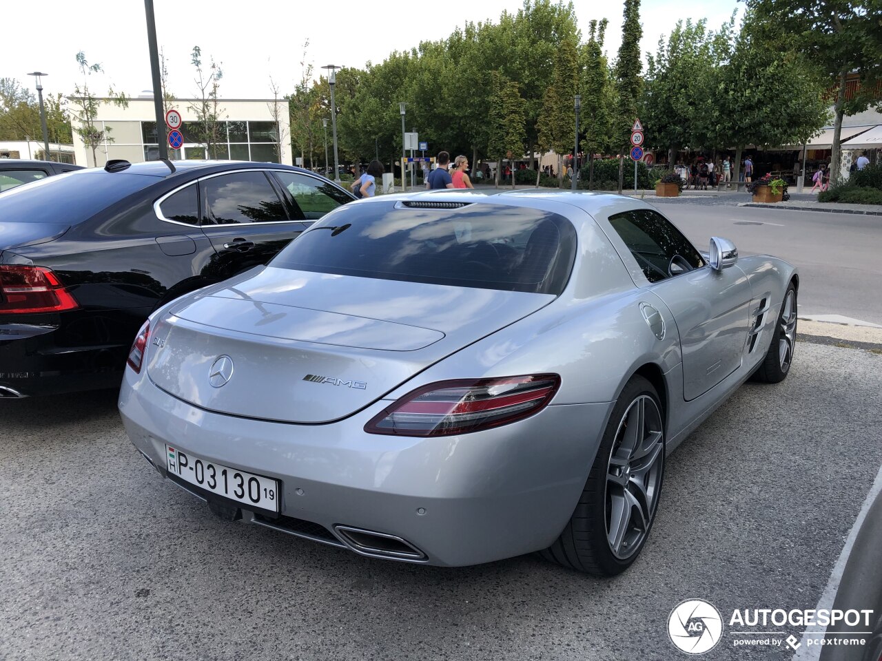 Mercedes-Benz SLS AMG