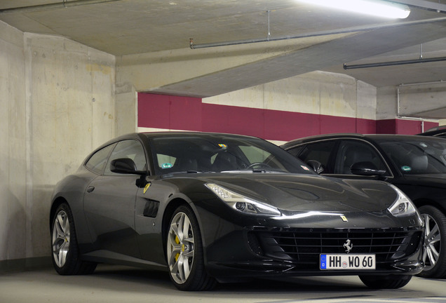 Ferrari GTC4Lusso T