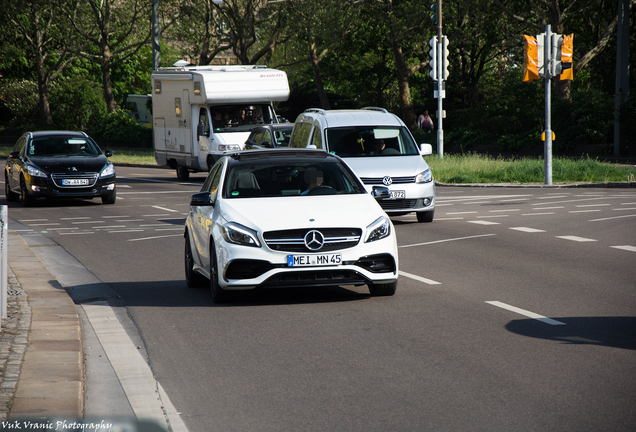 Mercedes-AMG A 45 W176 2015