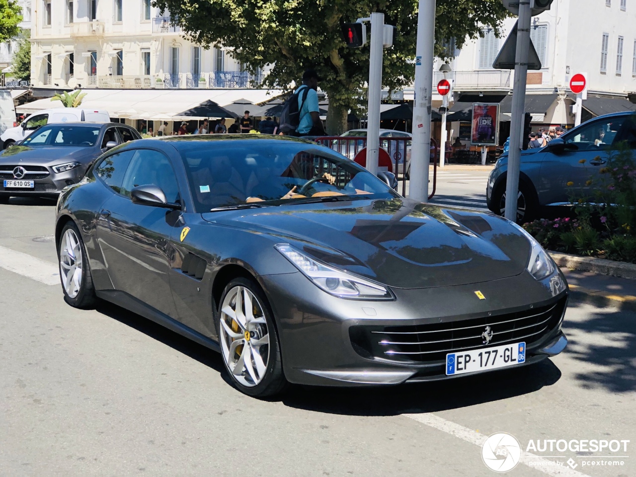 Ferrari GTC4Lusso T