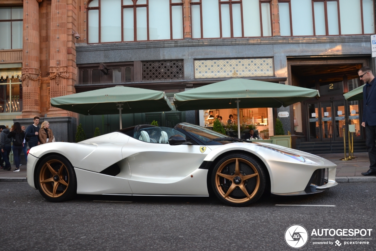 Ferrari LaFerrari Aperta