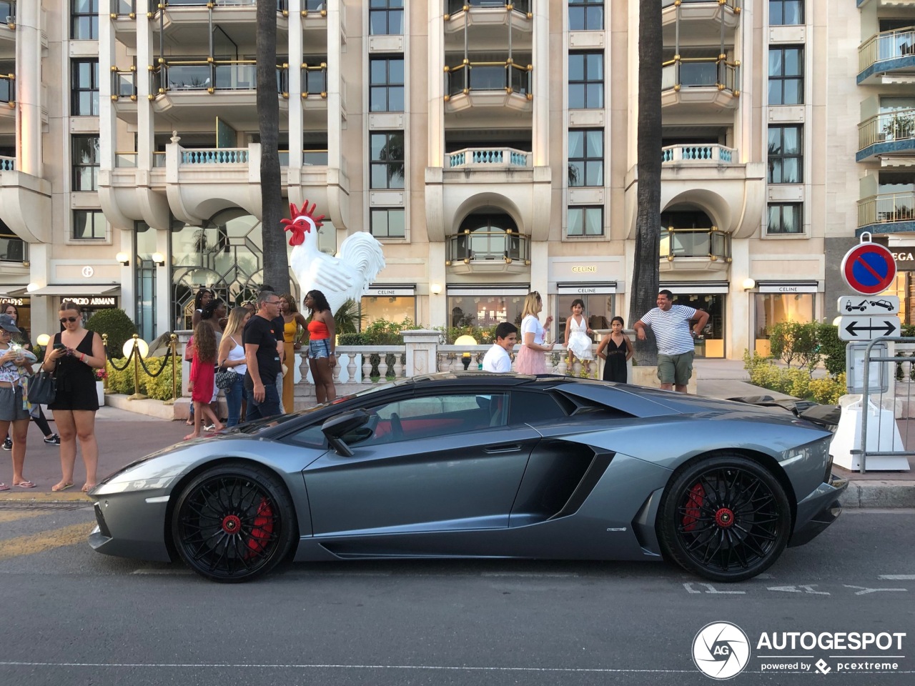 Lamborghini Aventador LP700-4