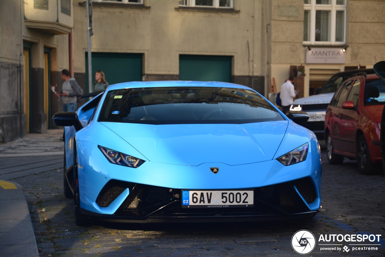 Lamborghini Huracán LP640-4 Performante