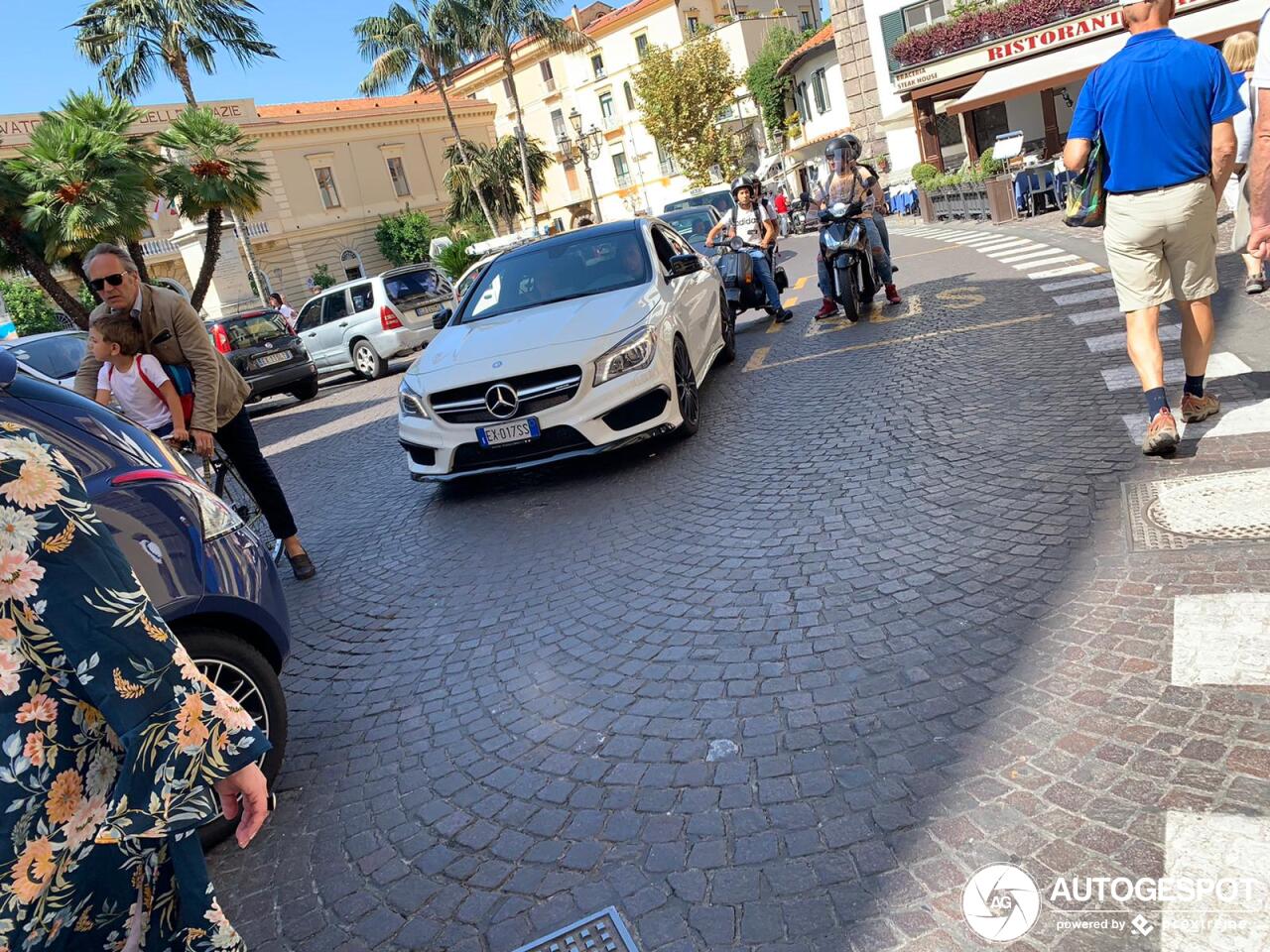 Mercedes-Benz CLA 45 AMG C117