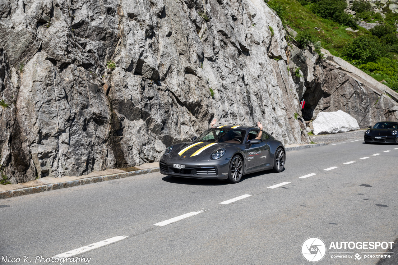 Porsche 992 Carrera 4S