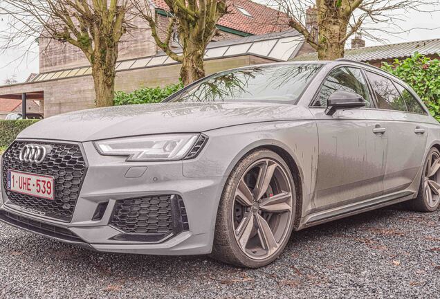 Audi RS4 Avant B9