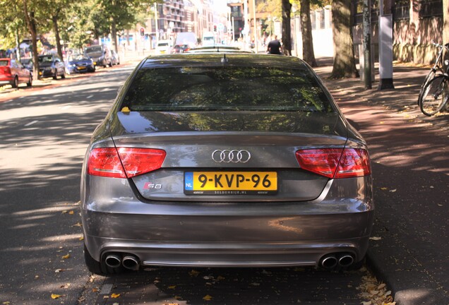 Audi S8 D4