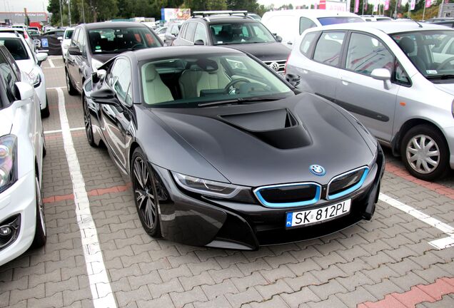 BMW i8