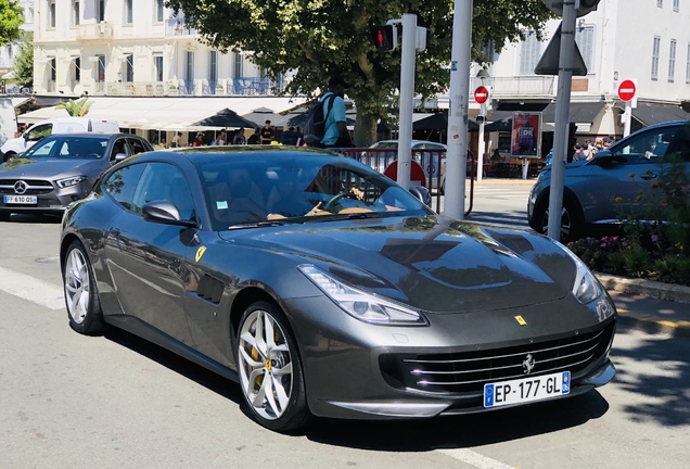 Ferrari GTC4Lusso T