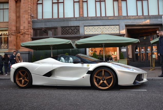 Ferrari LaFerrari Aperta