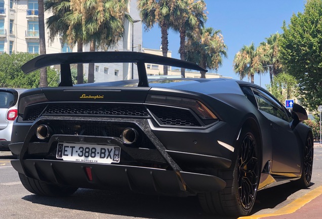 Lamborghini Huracán LP640-4 Performante