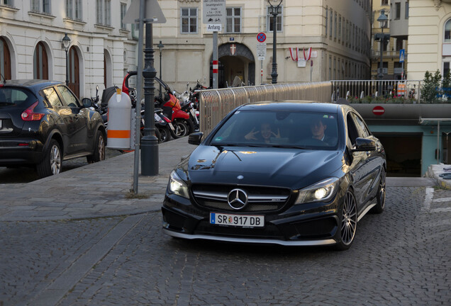 Mercedes-Benz CLA 45 AMG C117