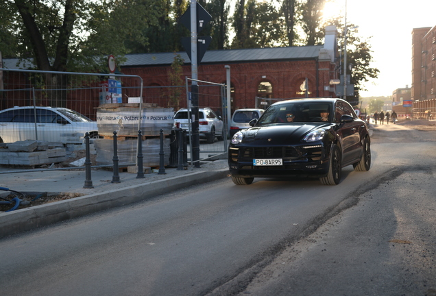 Porsche 95B Macan GTS