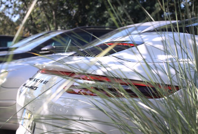 Porsche 991 Carrera 4 GTS Cabriolet MkII