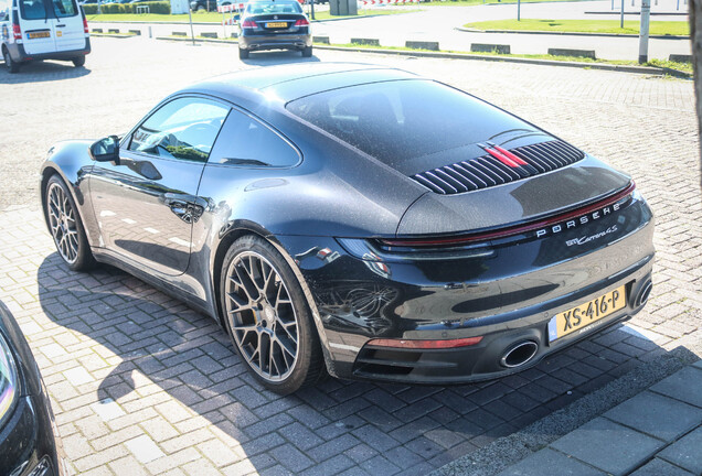 Porsche 992 Carrera 4S