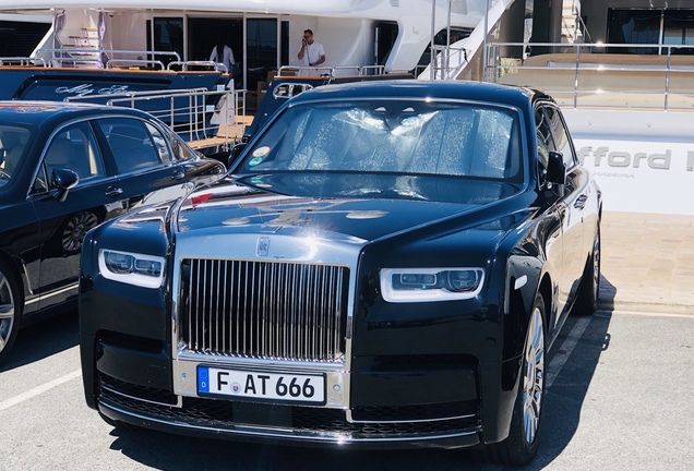 Rolls-Royce Phantom VIII EWB