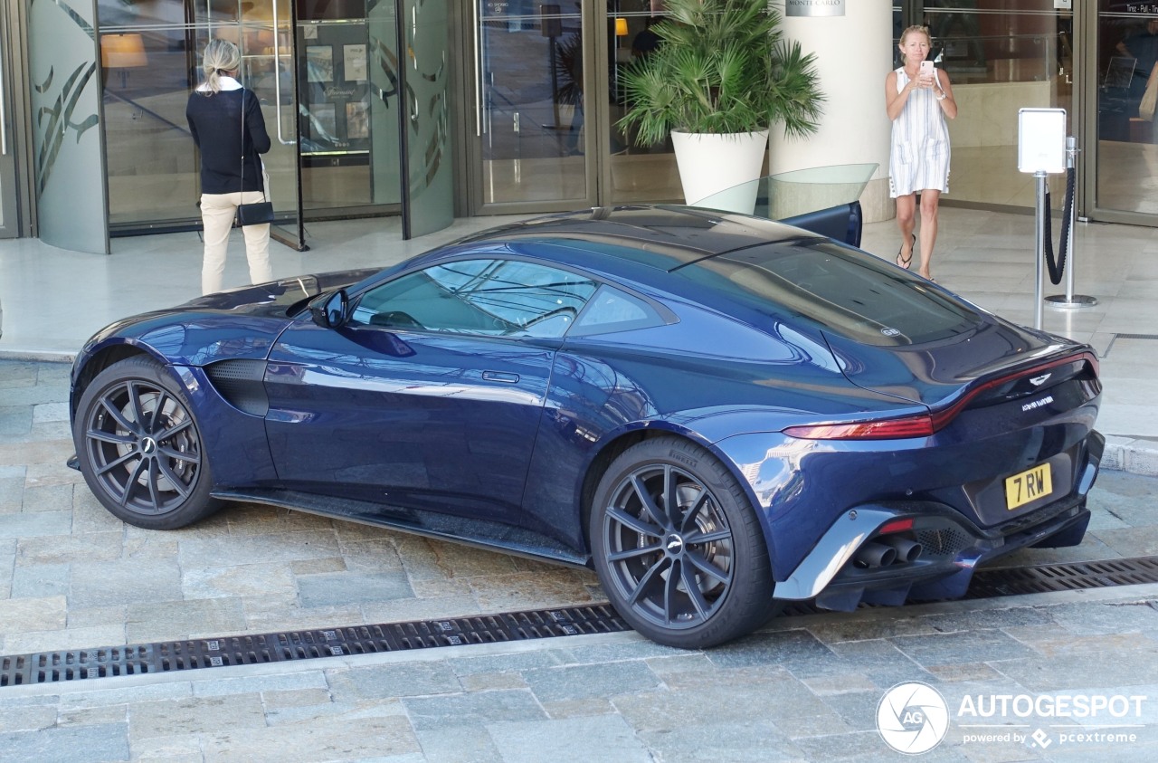 Aston Martin V8 Vantage 2018