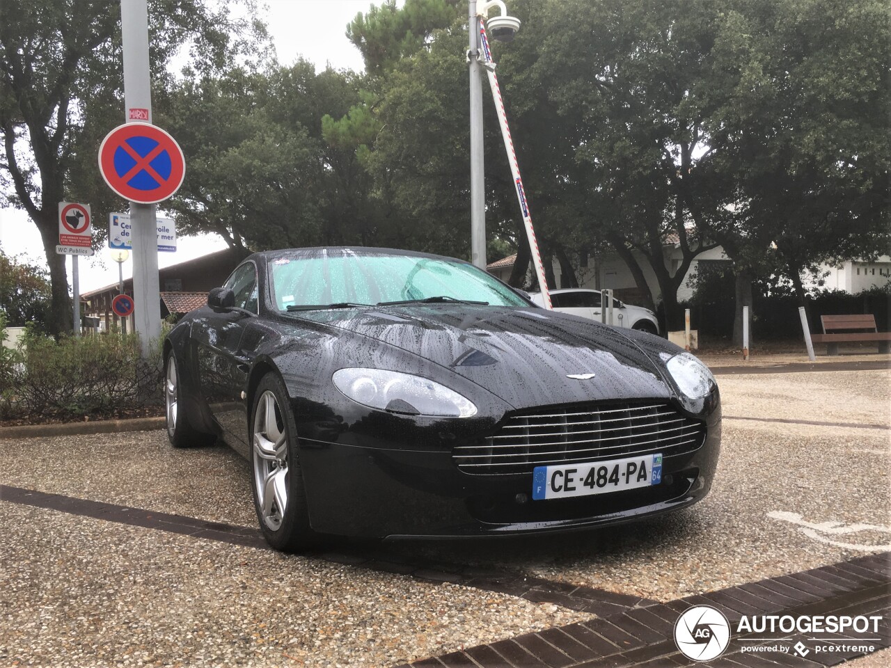 Aston Martin V8 Vantage